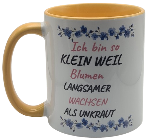 Lustige Tasse "Ich bin so klein" – Spruchbecher mit Blumen & gelbem Henkel (330 ml) – Geschenk für kleine Frauen & Männer